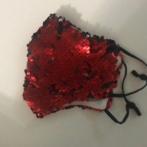 Sequins facemask  black and red